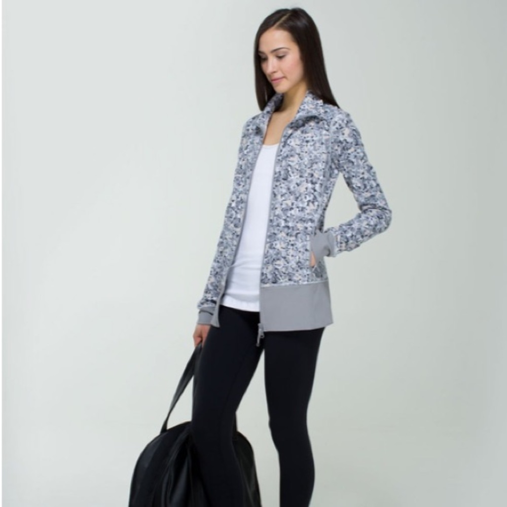 Lululemon Nice Asana Jacket Not So Petite Fleur Silver Spoon Sz4
